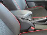 アームレストは運転の疲労軽減になります