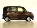 両側パワースライドドア付きだから、狭い駐車スペースなどでの 乗り降りラクラク!小さなお子さまのいるご家庭には嬉しい装備。