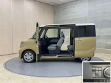 ウエルカム機能付き電動スライドドア。降車時に設定しておけば近づくだけでドアが自動でオープン!とても便利な機能です☆☆