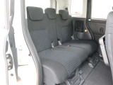 ゆとりある広々とした車内空間は、ドライブを始め買い物やレジャーなど、幅広く活躍します。一人でもみんなとでもお出かけを楽しみましょう!