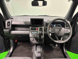 美しいデザインの運転席空に加えてUV&IRカット機能付きフロントガラスの面積や位置取りが良く、前方・右前・左前方向の視認性がいいですよ!