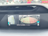 左前方とフロントカメラの映像です 狭い場所での駐車や左右の見通しが悪い交差点の走行などに役立ちます