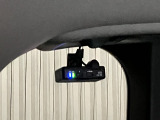 【リアドライブレコーダー】後方からのあおり運転や、万が一の事故にあった場合でも、ドライブレコーダーがその瞬間の映像を記録しています!事故だけでなく、楽しいお出かけの風景なども録画してくれています。