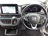 運転席から各種ボタンの操作がしやすいように設計されたデザイン。彼女とのデートでいつもよりスタイリッシュなあなたを演出できます。