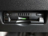 ETCなら高速道路をスイスイと通過!!クルマは料金所をノンストップで通過することができます!
