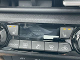 運転席・助手席にはシートヒーターが付いています。