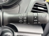 【 オートライト 】オートライトなのでライトの点け忘れを気にすることなく運転が出来ます♪//