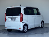 バックカメラが付いているのでバックでの車庫入れも安心です。