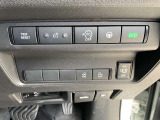 両側オートスライドドアのスイッチです。