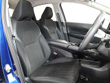 運転席まわりです。実際に座ってみて乗り心地を体感してみて下さい。