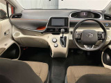 見通しのよいすっきりとした視界で、誰でも運転しやすいです。運転のしやすさは疲れにくさにも繋がりますよ♪