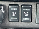 運転席と助手席のシートヒータースイッチです。