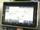 【大画面ナビ】人気の大型9インチナビを装備。存在感のある大画面はインパクト大!ナビ利用時のマップ表示は見やすく、テレビやDVDは臨場感がアップ!いつものドライブがグッと楽しくなります♪