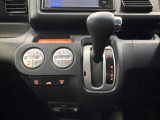 オートマチックシフトレバーは、手になじみ操作しやすい形状で安全運転にもつながります♪