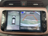 駐停車には便利なアラウンドビューモニター搭載。サイドモニターの切り替えも可能です。
