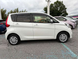 【VDC】運転操作やクルマの速度を検知して、ブレーキやエンジン出力の制御を 自動的に行い、滑りやすい路面やカーブを曲がるときや障害物を回避するときにクルマ の横滑りを軽減し、運転に安心感を与えます。
