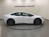 【まるごとクリーニング】シートを取り外し、車内を徹底洗浄。隅々まで丁寧に仕上げています。