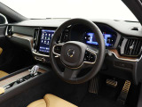 V60 アルティメット B4 ダーク エディション 