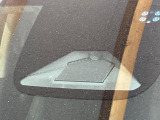 【ホンダセンシング】走行中に前方の車両等を認識し、衝突しそうな時は警報とブレーキで衝突回避と被害軽減をアシスト。より安全にドライブをお楽しみいただけます。