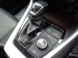 ブレーキホールドシステムで運転をサポート♪こちらのシステムがONのとき、ブレーキペダルから足を離してもブレーキ状態を維持する事ができます!