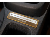 S660 &alpha;ブルーノレザーエディションになります! BrunoLeatherと刻印されたアルミプレート、ブラックドアミラー、ジャズブラウンインテリアなど、特別な装備が多数ございます!