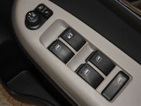 電動格納式ドアミラー・パワーウインドウを装備しています。