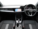 運転に必要な情報をメーター内に集約し、ドライバーの安全で快適な運転に寄与するアウディバーチャルコックピット。