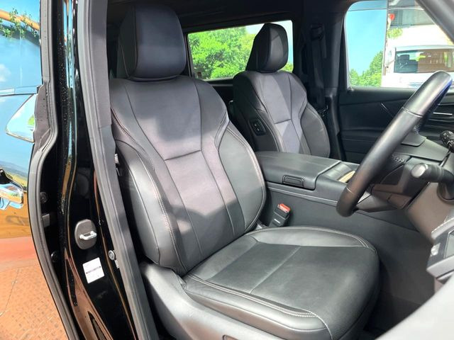 トヨタ アルファード ハイブリッド 2.5 Z の中古車詳細 (27,419km