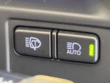 【オートマチックハイビーム】夜間の安全走行に役立つ便利な機能!先行車や対向車を検知し、ハイビームとロービームを自動で切り替えてくれます♪