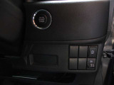 社外SDナビ・フルセグ・Bカメラ・Bluetooth・ETC・プッシュスタート・シートヒーター・オートエアコン・ベンチシート・走行67,780km