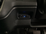 ETC車載器付。ETCが使用可能な道路通行料はキャッシュレスでスマートに走行できます。
