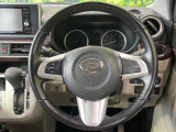 【純正革巻きステアリング】上質な革を使用することで、手にしっかり馴染みとても運転しやすいハンドルです♪