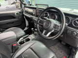 ステアリングを握れば目の前にJeepワールドが広がります!