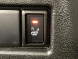 【シートヒーター】寒い日に重宝するシートヒーター!エアコンより早く温まってくれるので寒がりの人も安心ですね♪エアコンの温風は乾燥するから苦手、という方にもをおすすめです。