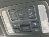 狭い駐車場での乗り降りもラクにできる両側パワースライドドア★