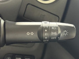 【オートライト(AUTO)】外の明るさをシステムが感知して、自動でヘッドライトが点灯します!ヘッドライトをつけ忘れを防ぐ便利機能です。