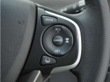 ◆アダプティブクルーズコントロール◆予め設定した車速内でクルマが自動的に加減速。前走車との適切な車間距離を維持しながら追従走行します。【LKAS】車線維持支援システムでステアリング操作を支援。