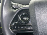 ステアリングスイッチ装備!運転しながら手元でオーディオの操作などができます。