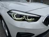 また、BMW正規認定中古車は、エマージェンシーサービスが自動付帯。24時間365日、皆様のカーライフをサポート致します。確かな安心のうえで、「駆けぬける歓び」をご堪能ください。