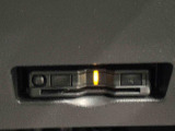 ETCカードを挿入することで高速道路を利用する際の支払いがキャッシュレスになったり、ETCスマートインターチェンジが利用できたり、とても便利なアイテムです!保証は修理保証のみとなります。