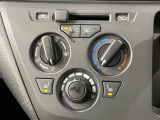 【シートヒーター】寒い日に重宝するシートヒーター!エアコンより早く温まってくれるので寒がりの人も安心ですね♪エアコンの温風は乾燥するから苦手、という方にもをおすすめです。