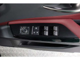 運転席ドアスイッチ回りの画像です。