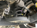 お車を安心してお乗りいただく為には、足回りの定期点検が欠かせません。サービスサポート(有償保証)では無料点検もご提供しており、安心のカーライフをお過ごしいただけるサポート体制が整っています。