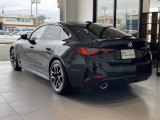 都会的な雰囲気を纏いながらも、BMWらしいスポーティさをしっかりと感じられる一台です。