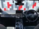 インパネ全体:視界が開けて前が見やすい設計です!安全に運転できます!