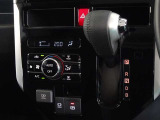 電動パーキングブレーキ・ブレーキホールドを装備してます。ホールド機能は信号待ちが多い一般道で疲労軽減になり、大好評です!