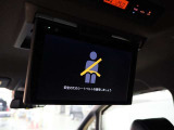 リヤモニター付きで後部座席でも退屈しません。