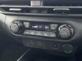 【 オートエアコン 】車内温度を感知して自動で温度調整をしてくれるのでいつでも快適な車内空間を創り上げます!//