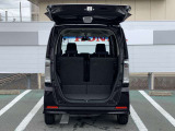 ホンダの新車も全て取り扱っております。ホンダの整備士がいるサービス工場も併設しているので、点検、整備、車検、全てお任せ下さい。店内は落ち着いたショールームにキッズスペースもございます。