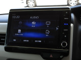 ナビゲーションは純正8インチメモリーナビ(VXM-227NBi)を装着しております。AM、FM、CD、DVD再生、Bluetooth、音楽録音再生、フルセグTVがご使用いただけます。
